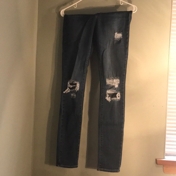 Levi ripped jeans - Picture 2 of 4